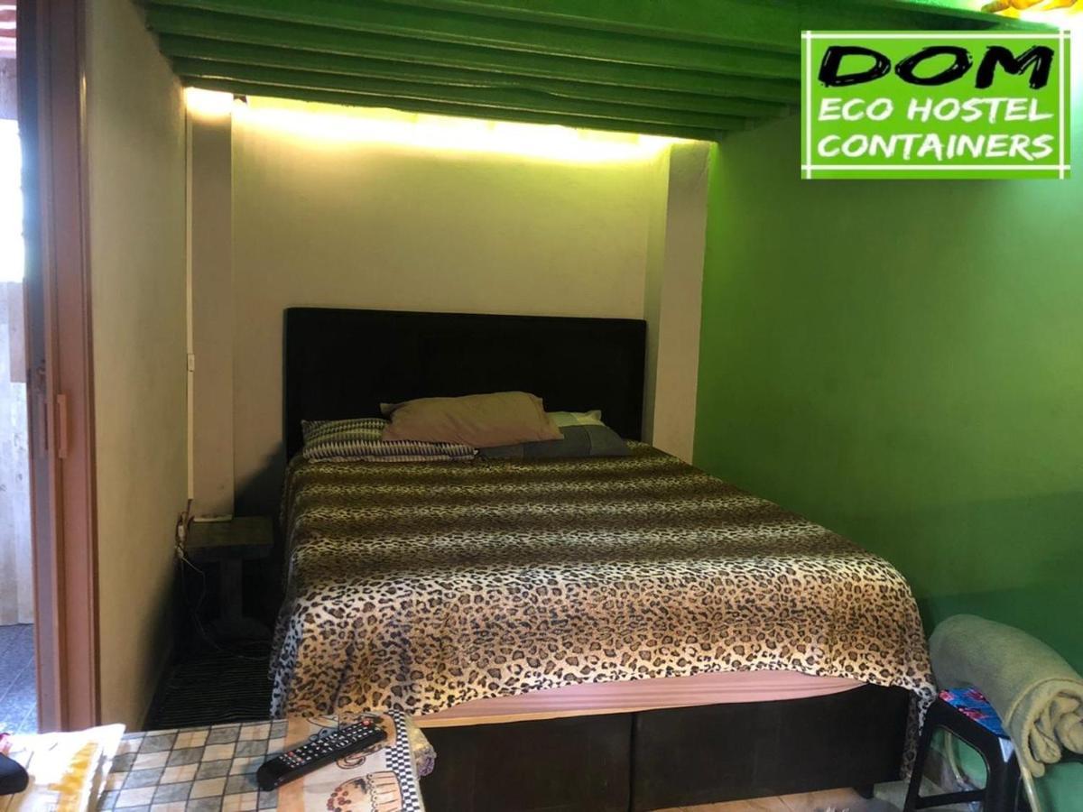 Dom Eco Hostel Containers Sao Sebastiao  Exteriör bild