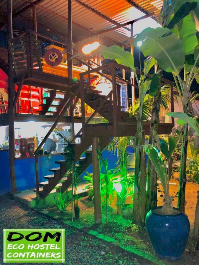 Dom Eco Hostel Containers Sao Sebastiao  Exteriör bild